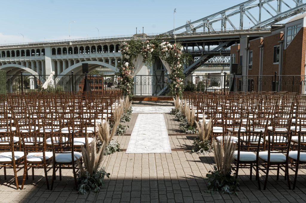 HeatherLily Event and Floral Design wedding at Cleveland's Superior Viaduct